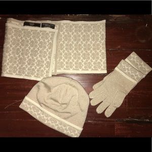 Coach Winter Hat/Scarf/Gloves Set
